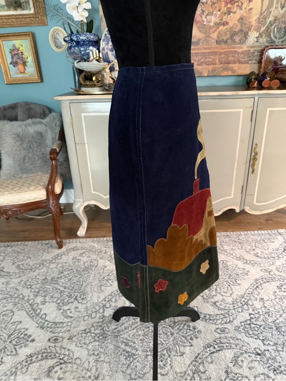 1970’s Bagatelle Suede Cottage Scene Skirt - Picture 7 of 8